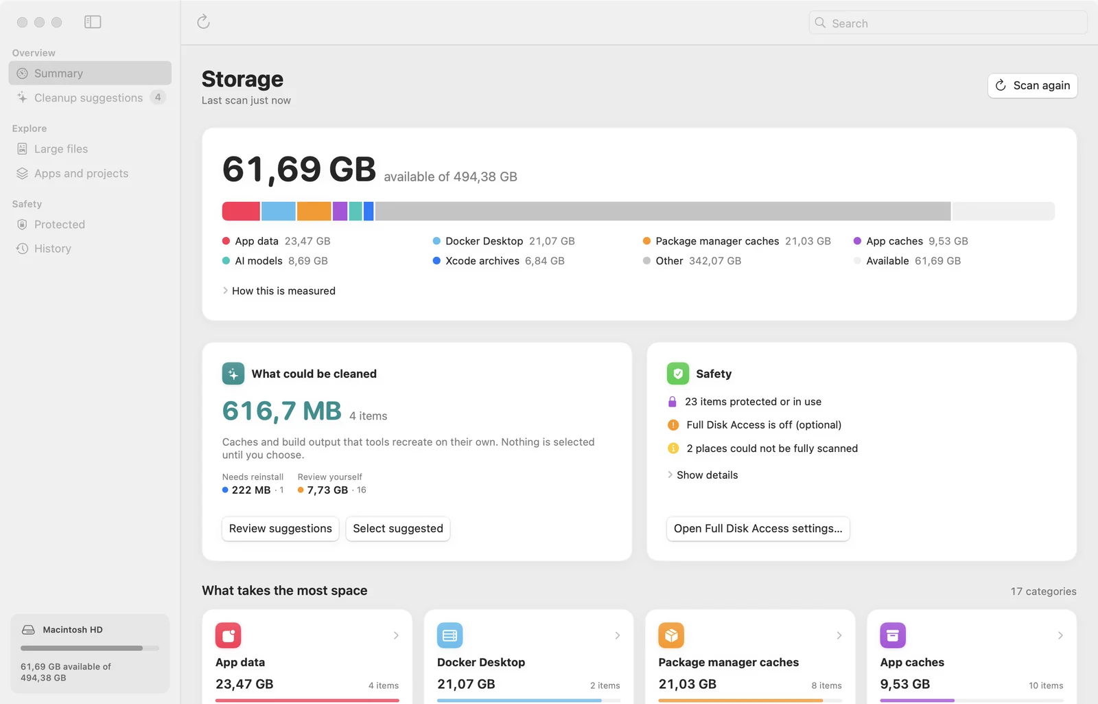 Ferah's storage summary: a bar of what fills the disk, what could be cleaned and the safety status.